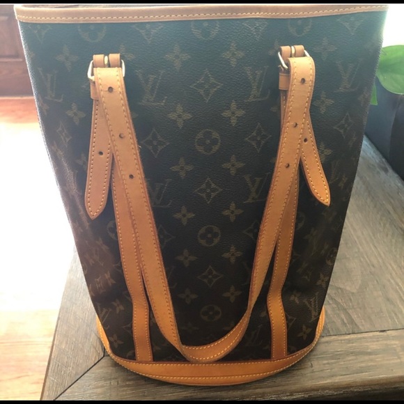 Authentic LV Bucket BAg - Picture 9 of 16